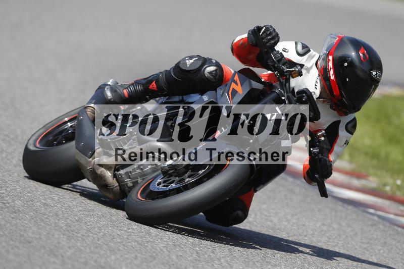 /45 10.08.2025 Plüss Moto Sport ADR/Freies Fahren/77